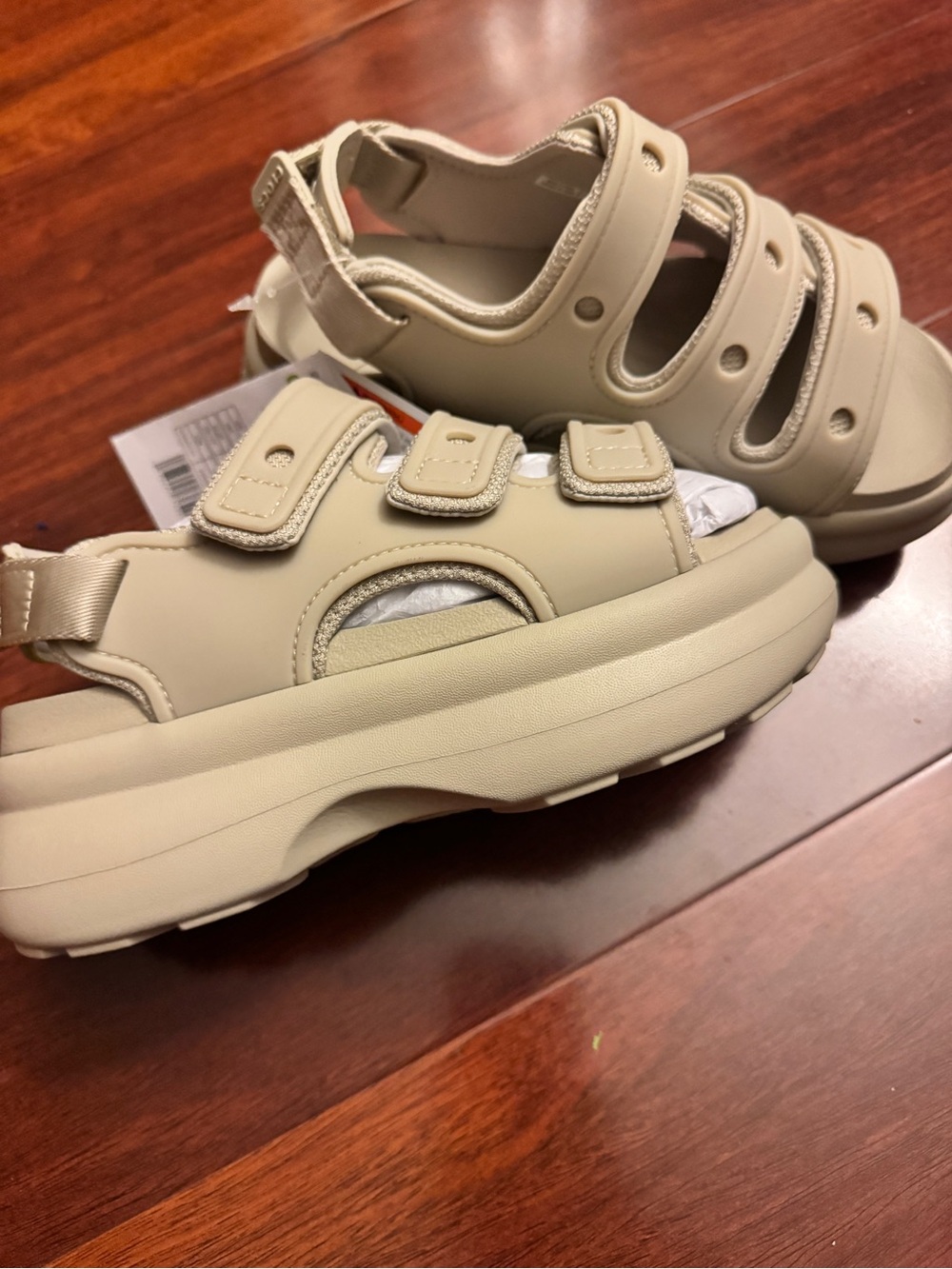 Beige Chunky Sport Sandals crocs size 6